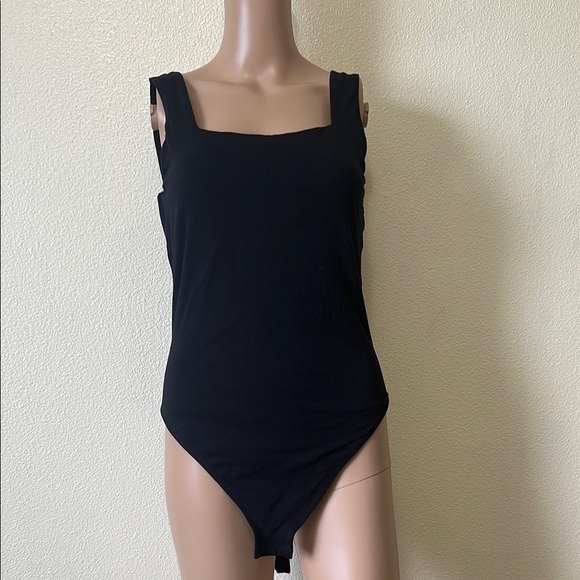 Old navy-  Black Sleeveless Bodysuit - Picture 1 of 6